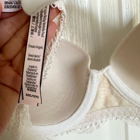 VICTORIA’S SECRET: DREAM ANGELS BRA - SIZE 32C - Picture 5 of 6